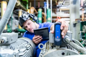 vibração em máquinas e equipamentos industriais